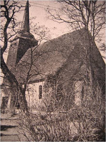 Kości&oacute;ł w Barnimiu z początku XVI w. Fot. H. R.